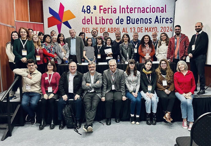 En las Jornadas de Edición Universitaria, junto a los colegas de la REUN (Red de Editoriales de las Universidades Nacionales). En las Jornadas de Edición Universitaria, junto a los colegas de la REUN (Red de Editoriales de las Universidades Nacionales).