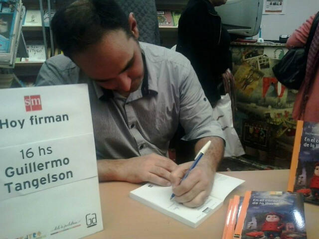 Mi primera firma de libros.